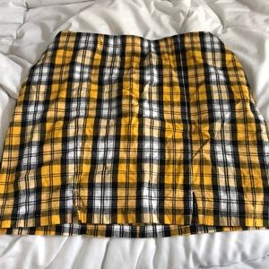 yellow american eagle skirt